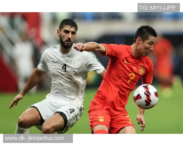 孟非盛赞武磊：中国足球的骄傲与未来希望